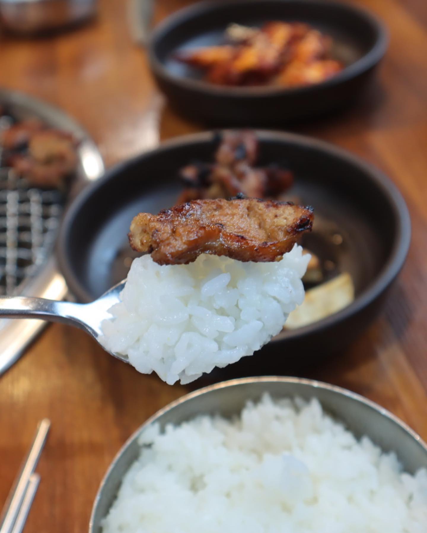 -
야들야들 양념갈비와 육즙 가득한
생삼겹 모두 맛있는 경산 사동 오늘도갈비
맛있어서 조만간 또 방문예정

매장 : 오늘도갈비
오픈 : 매일 11:30 ~ 22:30
평일 브레이크 14:30 ~ 16:30
토 일 브레이크 없음
전화 : 0507-1338-5771
주소 : 경북 경산시 백자로 65 2층 201,202호

�