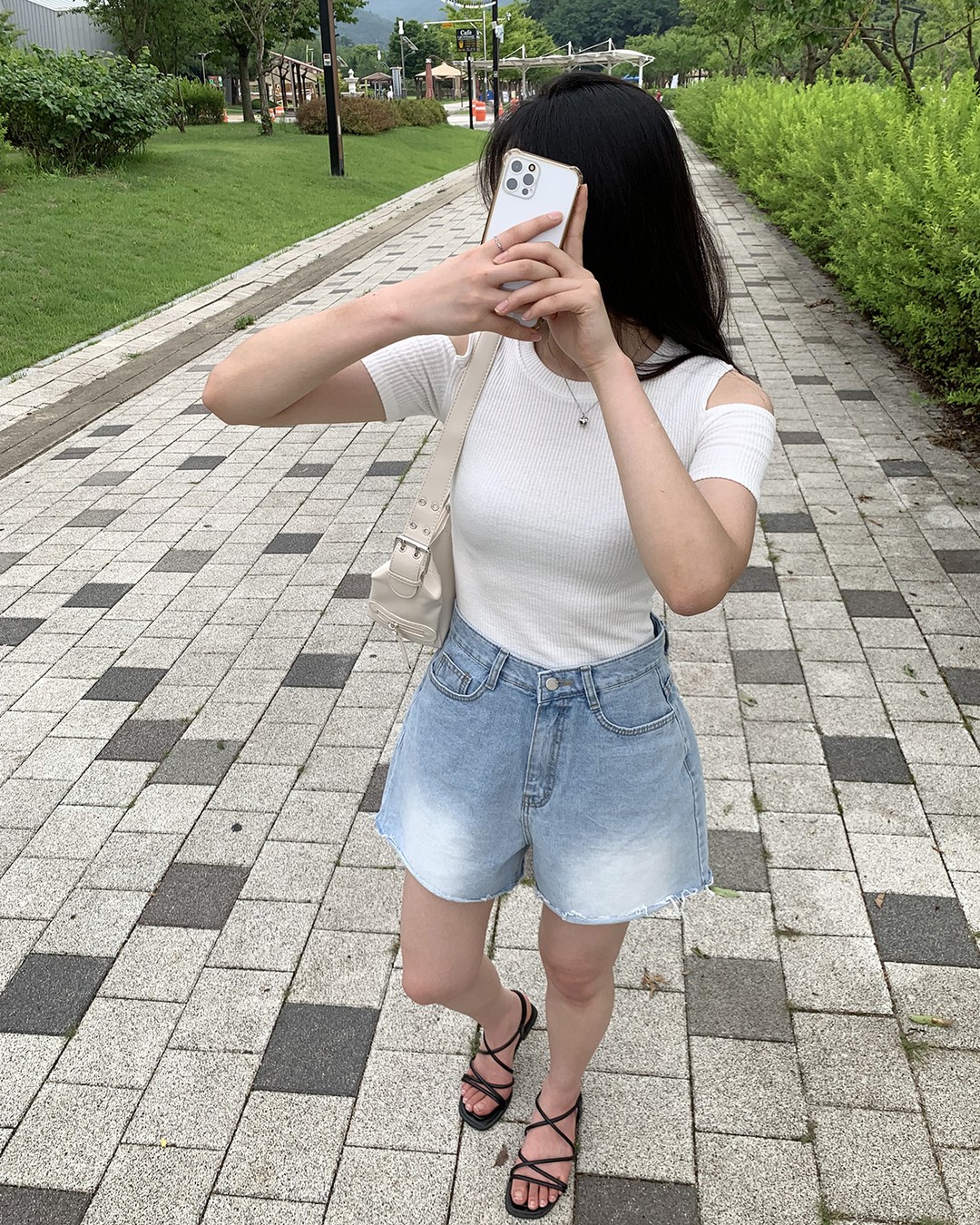 오프숄더 입문용으로
긴팔버전을 많이 사랑해주셔서
반팔버전도🫶

#럽온