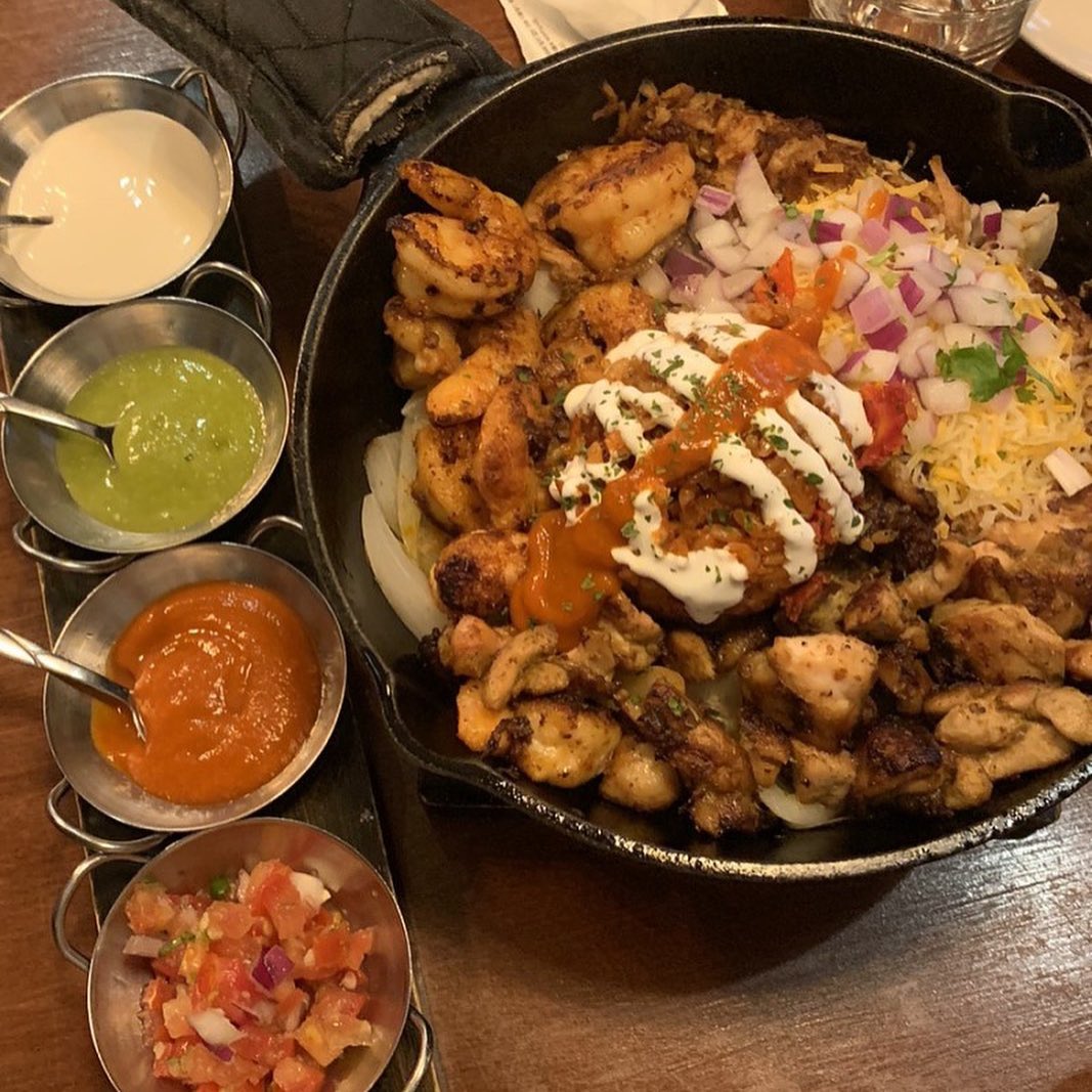 🌮
#연남동 에서 맛있고 푸짐한 #멕시칸음식 을 맛보고 싶다면 #연남베르데 강추🧡 너무 친절하신 사장님 직원분들까지 최고..🍒 #파히타 #부리또볼 로 멕시코 여행 갔다 온 기분!