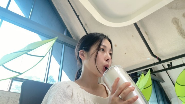 대자연 .. 과 .. 물먹는 .. 하마 .. 는 .. 태양을 .. 피하고 .. 싶다 ..