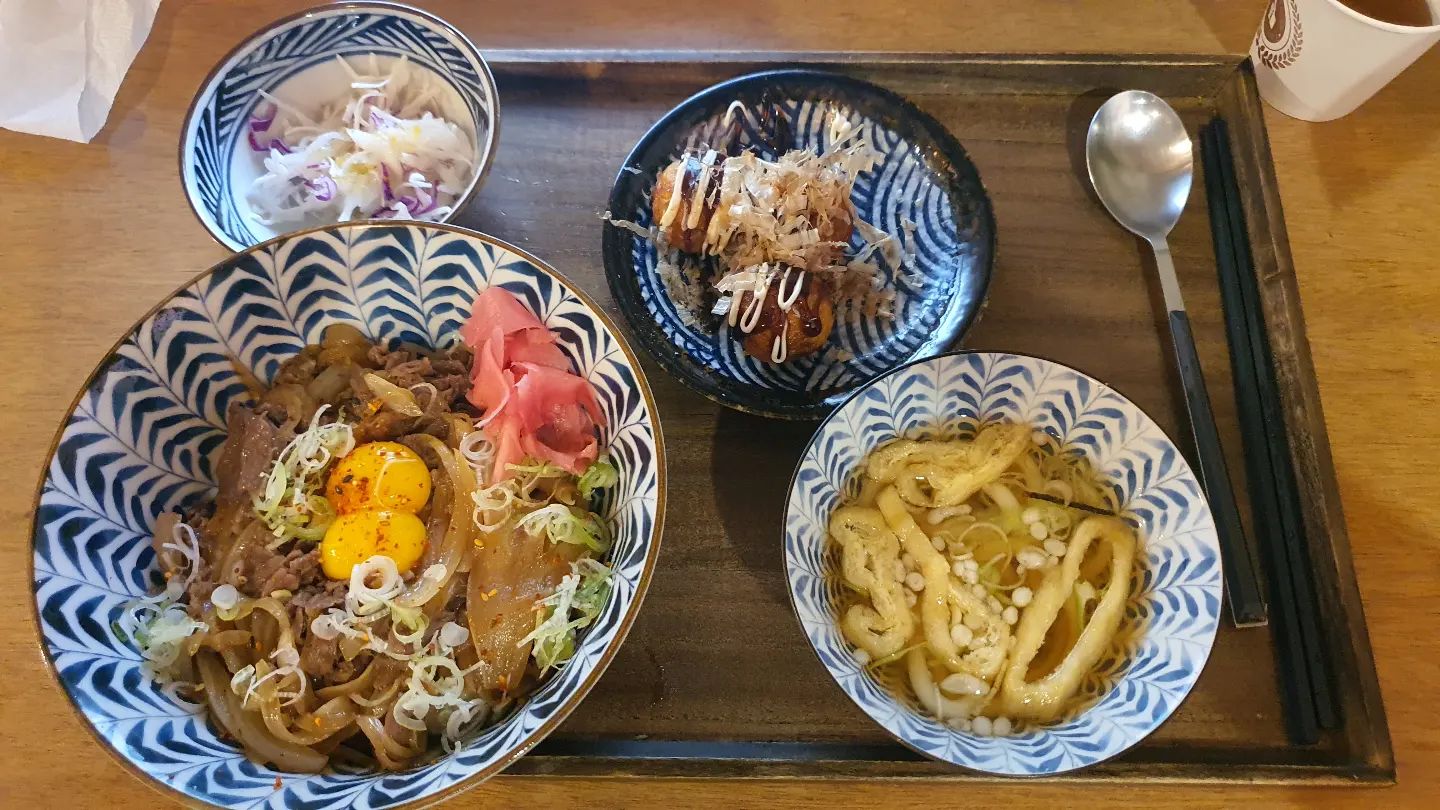 #선릉맛집 #분위기맛집 #작은동경 #작은동경본점

간단하게 밥을 먹고 싶어서 찾아온곳.
일본 가정식의 진수를 맛볼 수 있는 곳.

오늘도 맛있게 먹었습니다!