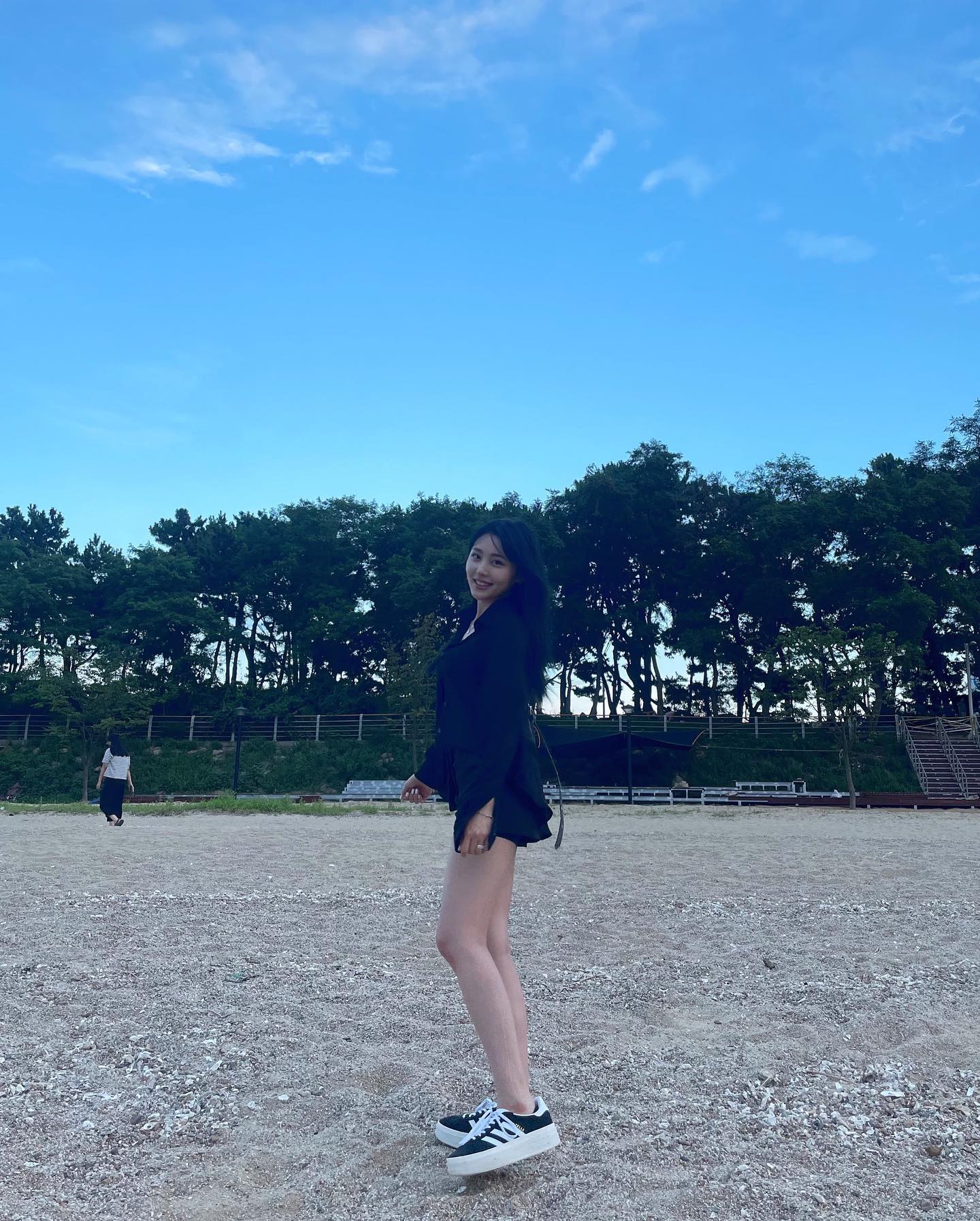 다음엔 완벽한 하트를 위하여… 💙
모래구덩이 투비컨티뉴..

#모래만 #두번팜 #오빠가 #두더지재일