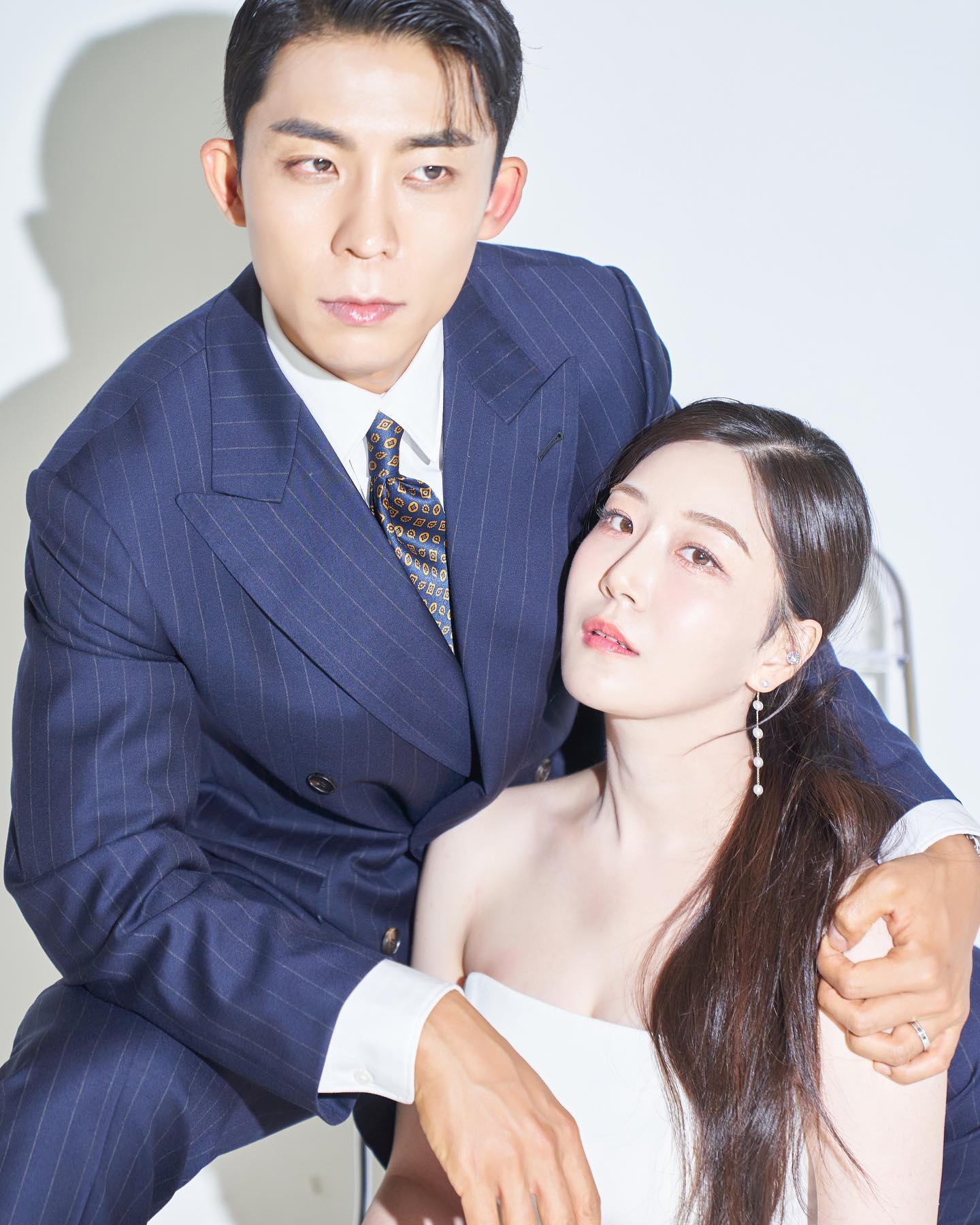 👧🏻👦🏻
#청첩장 나온 기념으루 풀어본다
#느끼함 열스푼 #웨딩사진 

플래너 uni_87_ 
스튜디오 #제이니힐 jainy_hill 
드레스 #켈리손윤희 sonyunhui_ 
메이크업 #모아위 pani_pouch 
헤어변형 #선연실장님
