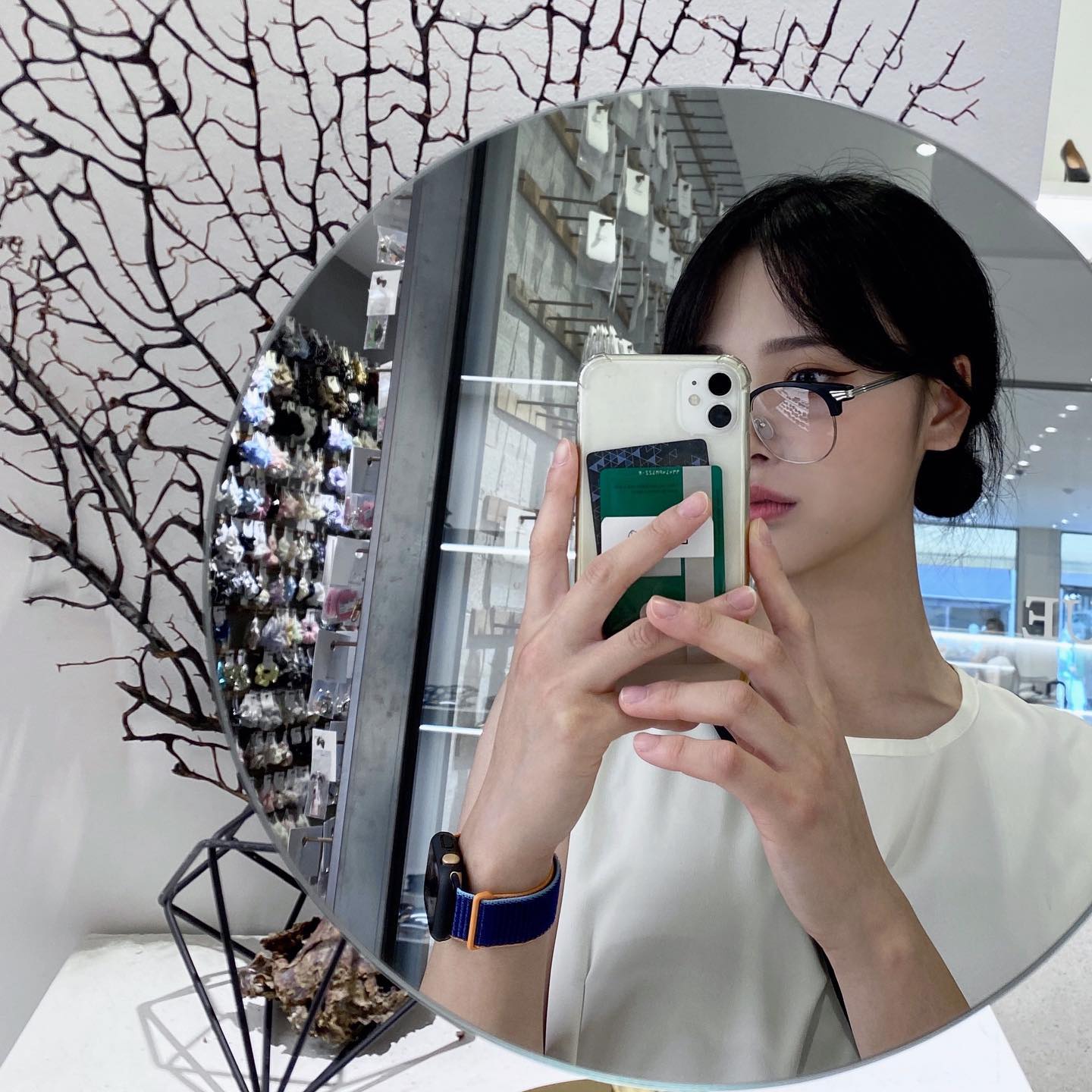 똑띠 안경🐰⚯̫