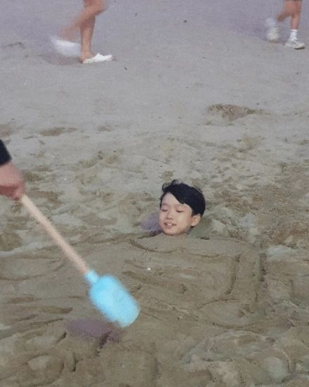 너무멋진곳 
그늘이라서 한낮에도 전혀 덥지않은곳
열대야없는곳!!!!!최고
근데 ㅜㅜ 넘나 맛있게 먹고 탈난 따님 ㅜㅜ
한번 씨게 토하고 열도 38.5도 ㅜㅜ
내일은 광복절이라 병원도 휴무라서 가지도 못하고... 백초먹고 휴양중..... #백초효과짱
이었으면좋겠다
#여름캠핑