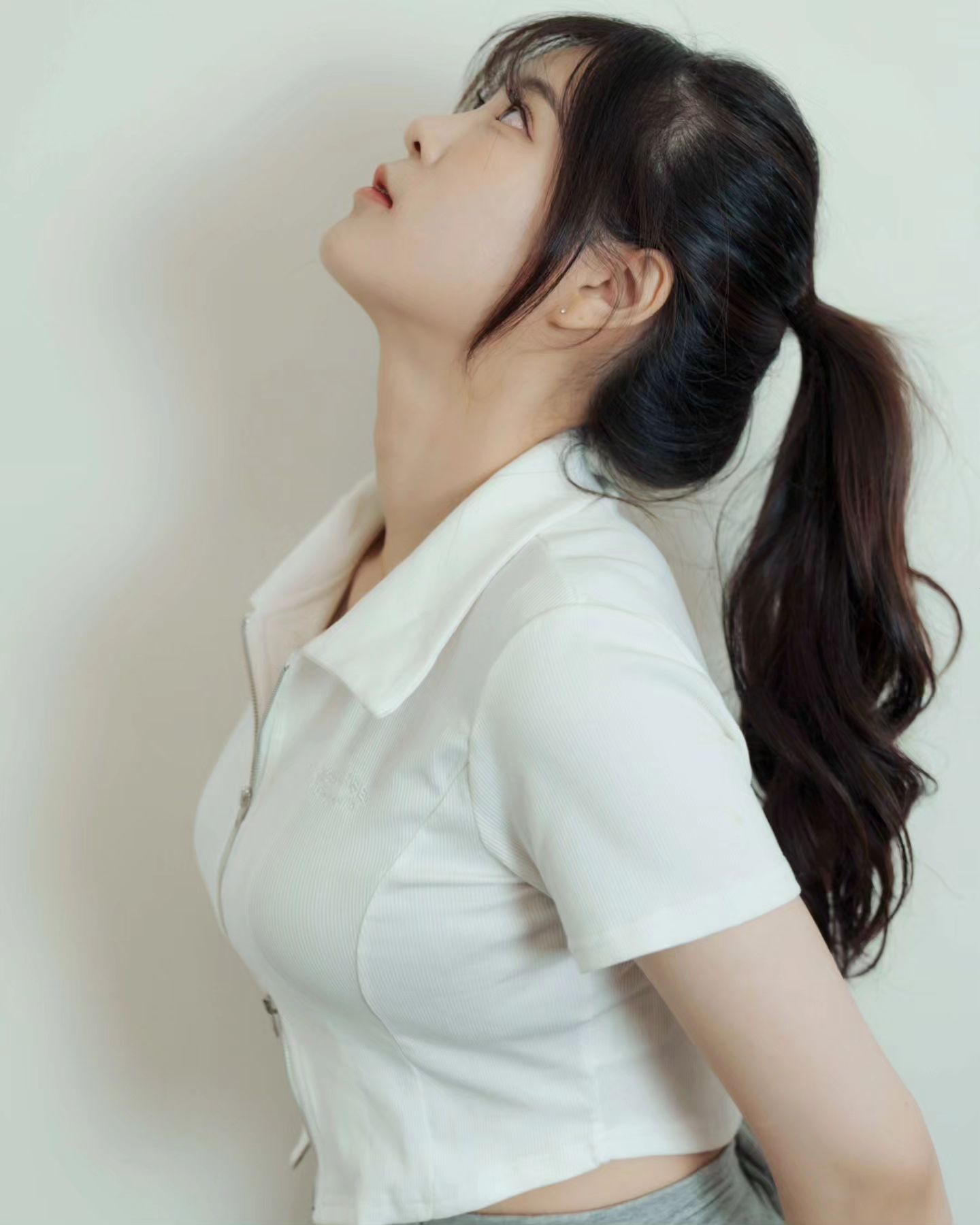 교정기 숨기면서 촬영하느라 너무 힘들었...🥲

저 언제 뺄 수 있는걸까요..?

#스튜디오협찬#메이크업협찬#일상스냅#컨셉촬영#포니테일