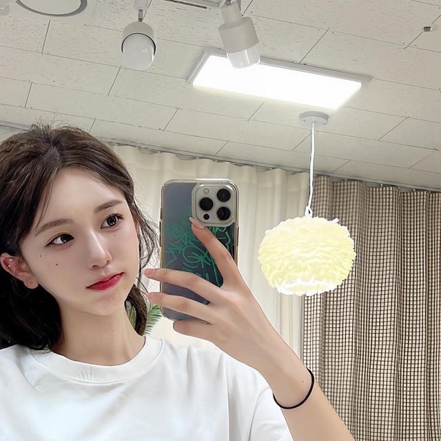 @zeewooda on Instagram: "#광고 자신의 목표를 위해 열심히 살아가는 허슬러들을 위한 브랜드 킵허슬링 🪽 오버팃 반팔티로 휘뚜루마뚜루 입기 딱 조음 ㅎ.ㅎ 🤍 @keephustling_official #킵허슬링 #반