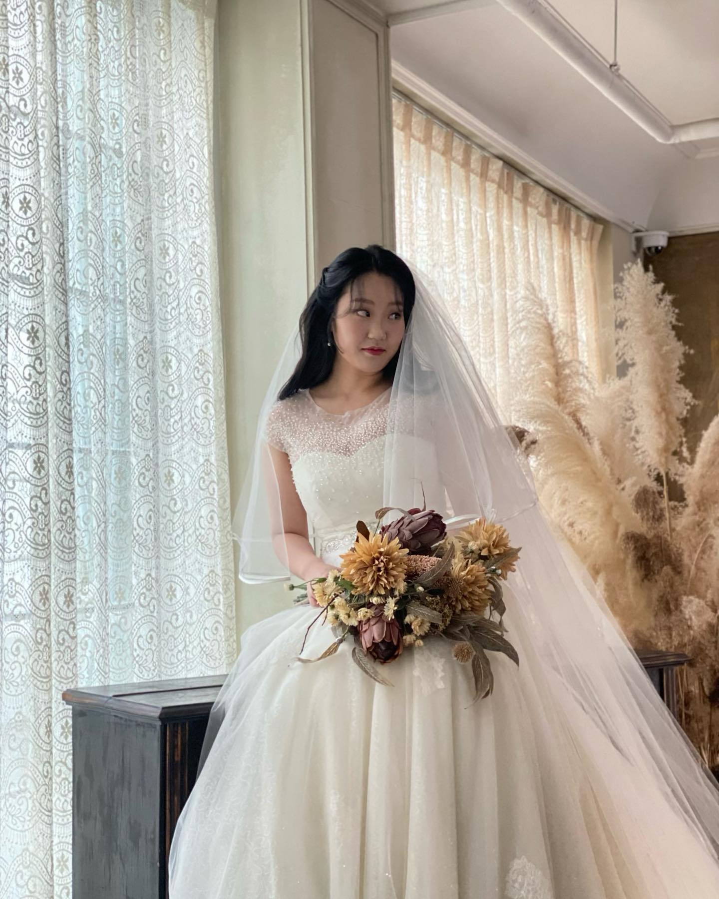 -
지율아 엄마 시집간다👰🏻‍♀️
-
-
#웨딩촬영 #웨딩드레스 #여자들로망 #지율이네 #엄마는바쁘다 #엄마시집간다 #청담펜타그라피 #펜타그라피스튜디오 #메이크업실장님_만만세 #사진보소🤣 #오늘은엄마안할래
