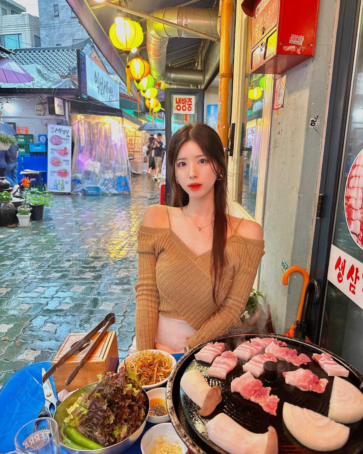 비 오는 날 포장마차부터 삼겹살, 맥주집까지 모두 야장에서 보냈던 종로 뿌시기 #성공적