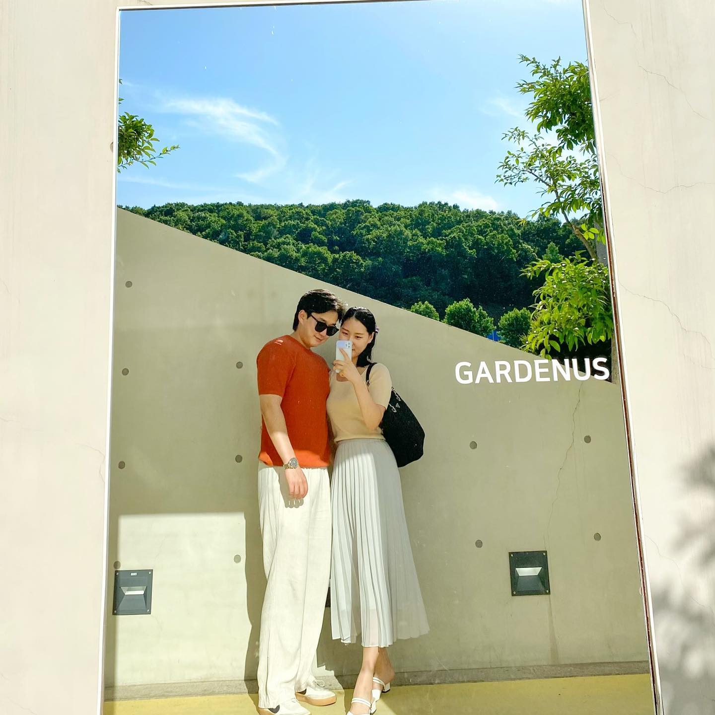 👦🏻 + 👩🏻 = 👶🏻💚
