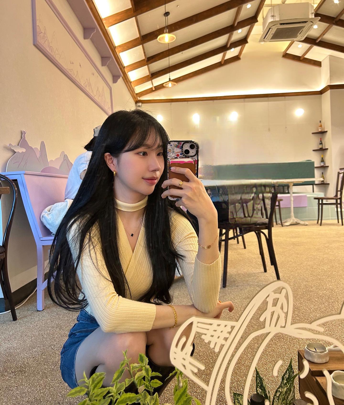 있었는데..? 없어요.,. 쓱삭쓱싹🖌️

와중에 요번에도 귀여웠던 내 NEW 네일 🖤