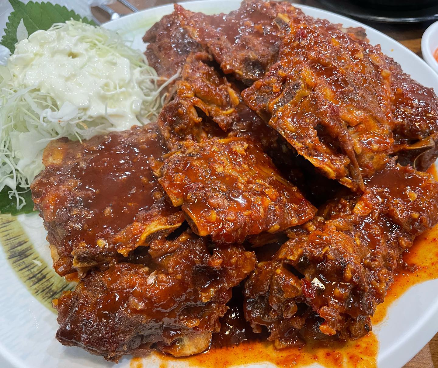 드뎌 먹어본 뼈구이
구냥 맛없없 양념에 맛없없 볶음밥

#신동궁감자탕 #뼈구이 #뼈숯불구이 #뼈해장국