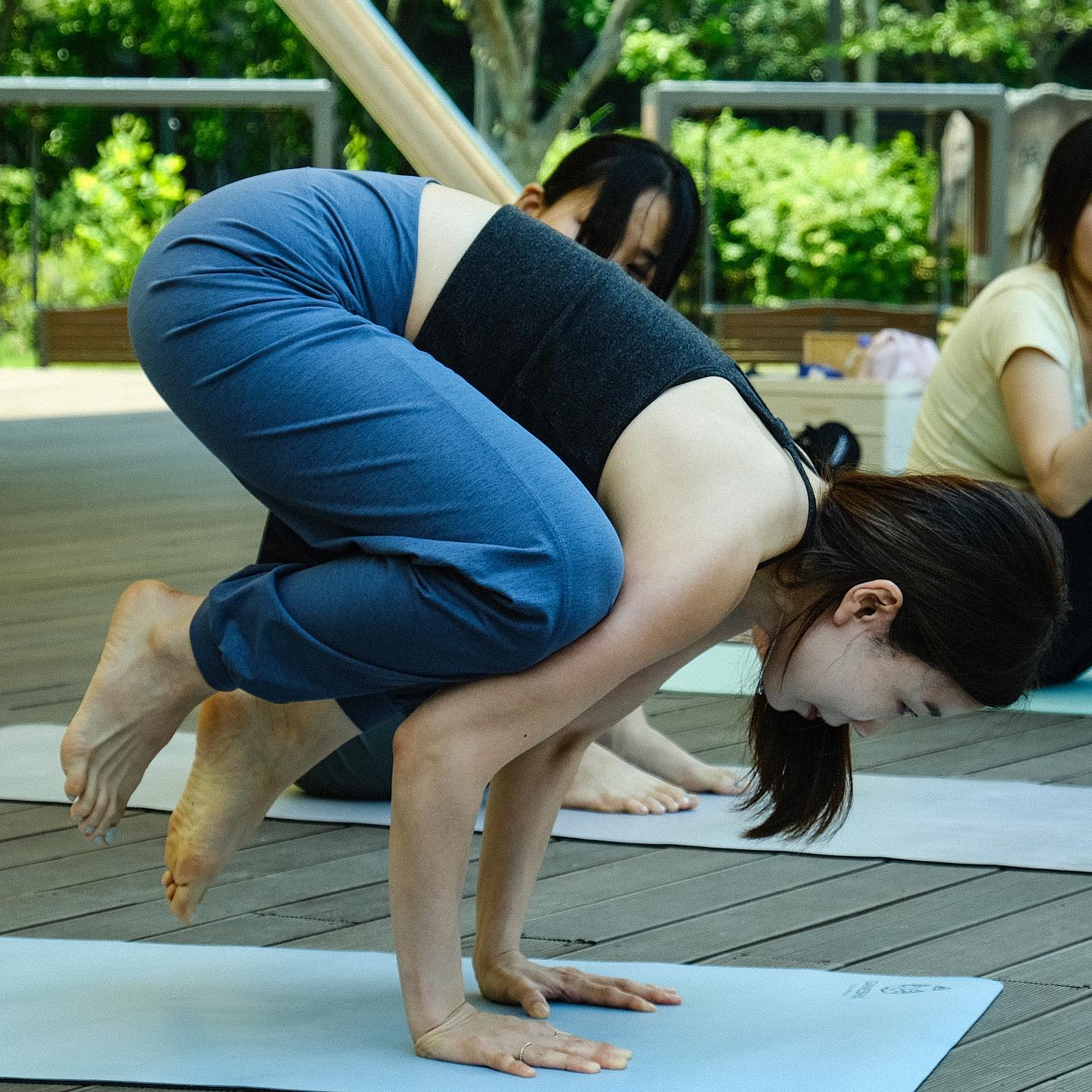 현충일 엑스포공원에서 
야외요가🧘🏻‍♀️ 
완성이라 하기 부끄러운 
찰나의 순간을 담아주심📷
다음엔 더 오래 머무르기😃
수련 열심히 하장💪🏻
사진 감사합니당 namoo_yogini 

#요가
#암발란스
#바카사나