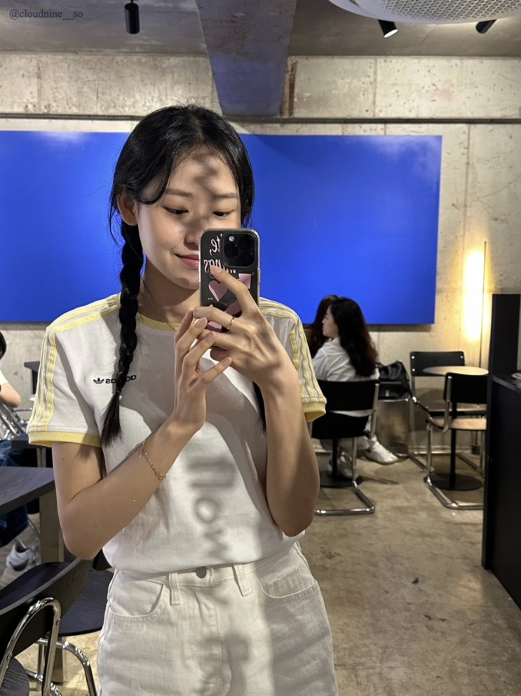 [플로이 flowy] 성수, 뚝섬역 서울숲 카페추천 | #내돈내산 디저트 뉴욕롤 맛집, 주말 성수(feat. 반려동물 동반 카페)