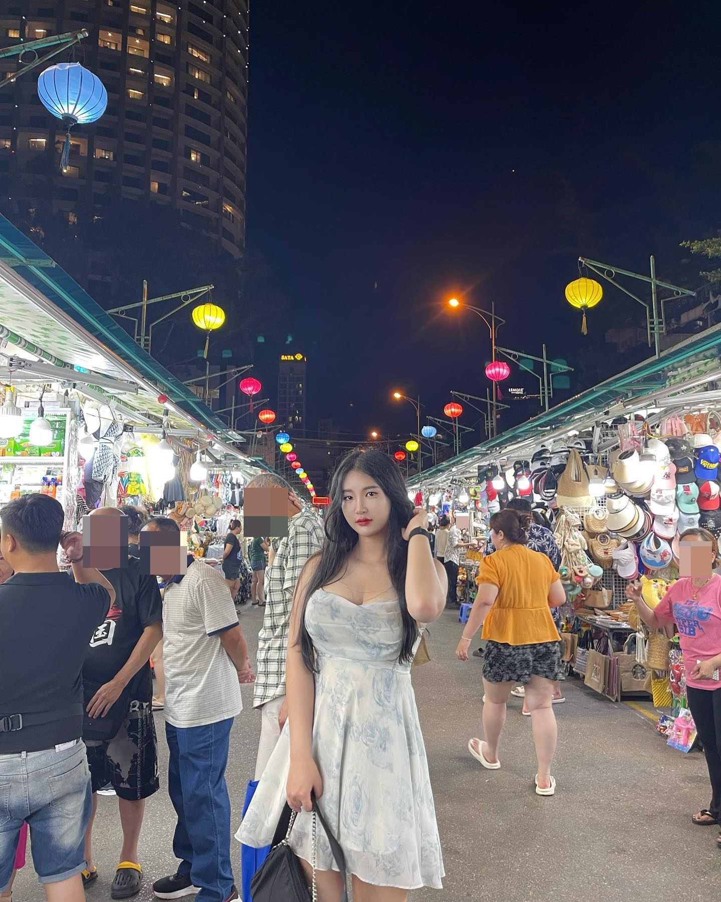나트랑의 밤 ☾

#나트랑 #나트랑여행 #나트랑야시장 #나트랑스카이라이트 #나트랑야경 #Nhatrang #Nhatrangtrip #Nhatrangtravel #Nhatrangvietnam #Nhatrangnight