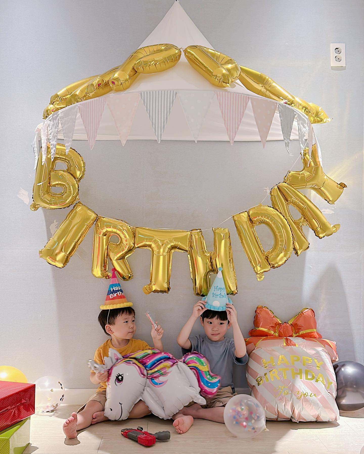 우리 승이 4번째 생일 축하🫶🏻
생일은 장염이라, 케이크 못 먹어서
미룬 생파🎂 그리고 외할머니랑 여행💛
#happybirthdaychaeseung