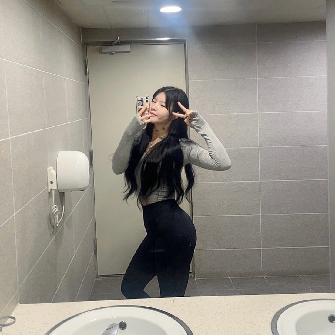 통탱쓰 오운완🐷

요즘엔 매장에서만 가볍게 운동하지만 

조만간 헬스 다시 등록 하러 가겠써효💪🏻