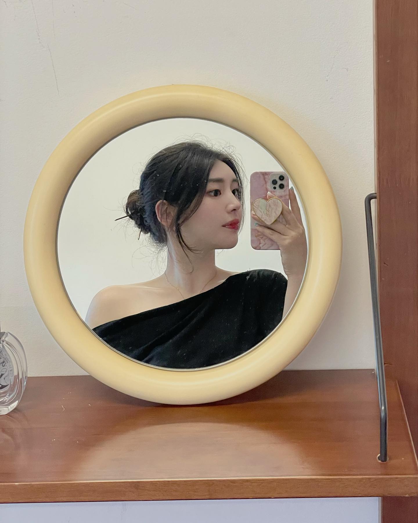 오랜만에 거울셀카🤍