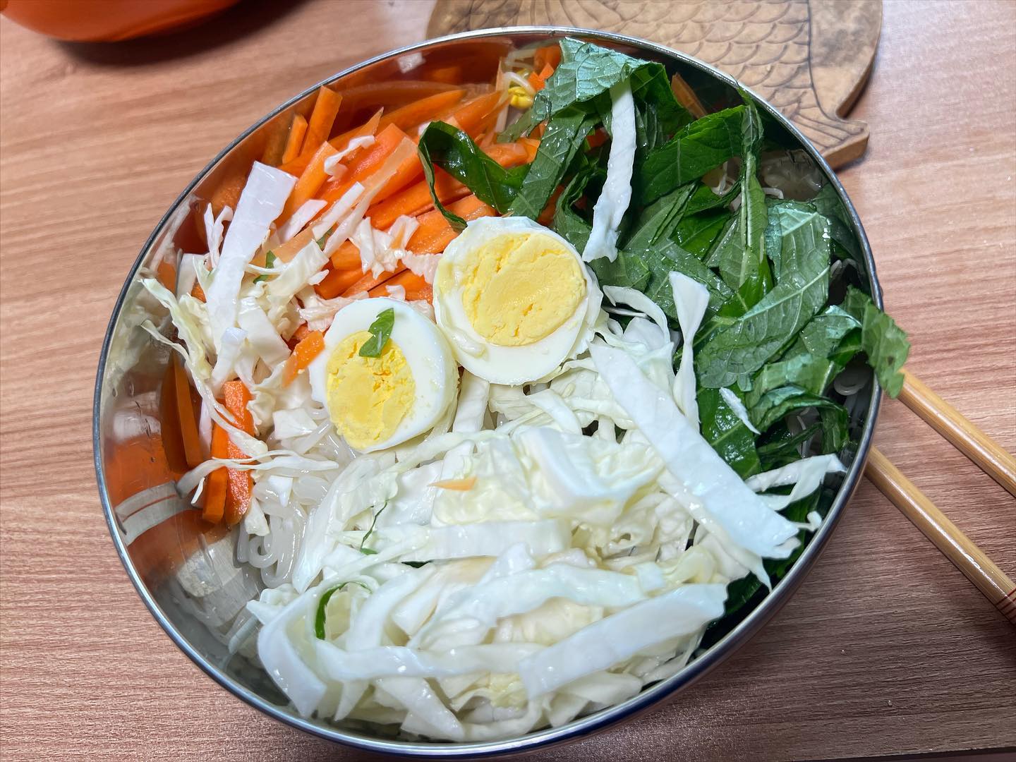 원일아..다요트 하자며..한시간 반 운동 같이 열심히하고 쫄면이라뉘…
그래도 양심껏 야채많이 넣어서 샐러드처럼 먹어보장!😅
처음 도전해본 쫄면!!😄🙏

leewonil211 #오운완 #쫄면이라니 #양심껏먹자 #다요트3일차 #한시간반운동후 #맛있게먹겠습니다🙇‍♀️ #데일리식단일기 #럽스타그램💕🙆‍♀️
