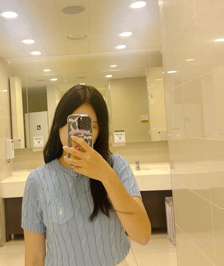 폴로랄프로렌케이블 성해은 꽈배기반팔니트 하늘색 M사이즈 후기
