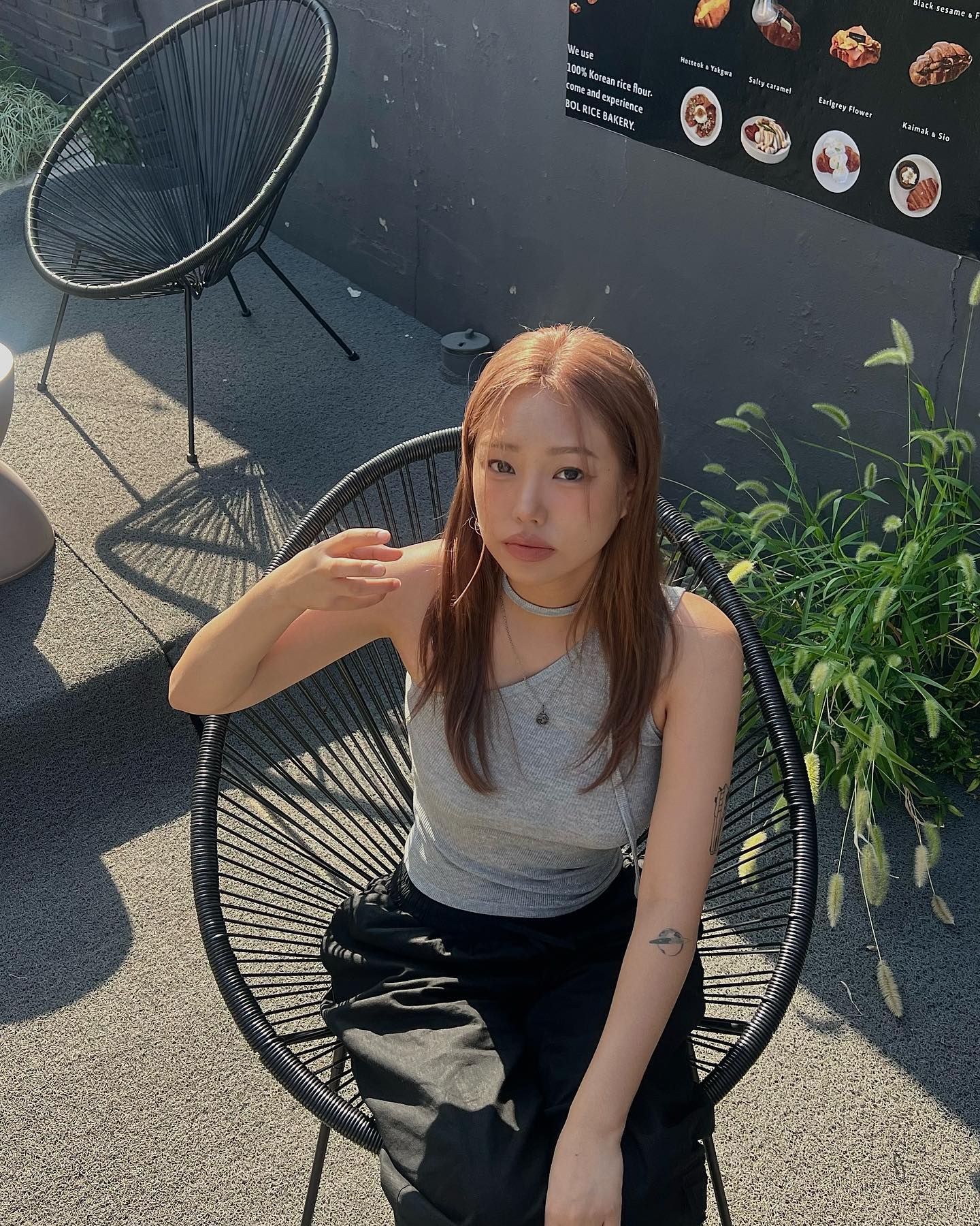 더운게 뭔지 알갔어요...
아 그리고 손은 무시해줘 손 뻗기 직전인거임;