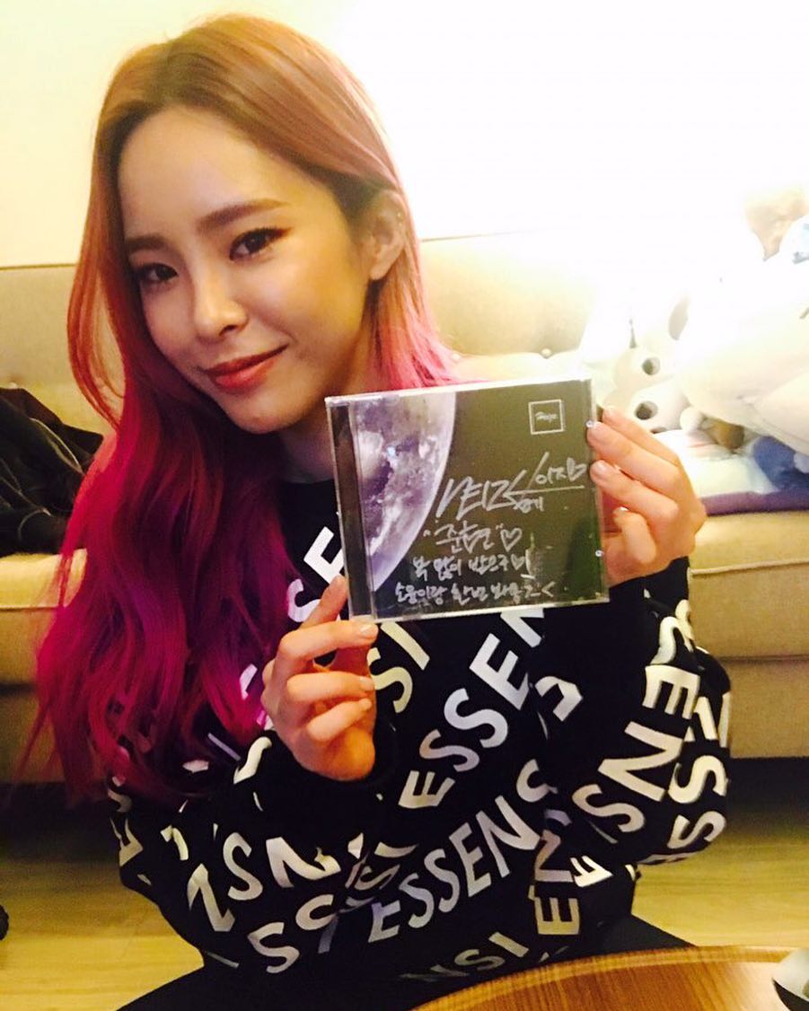 #heize #다혜누님 #대왕떡님 ⛄️
멋진 사촌누나 덕분에 영상통화랑 싸인CD까지 🙆