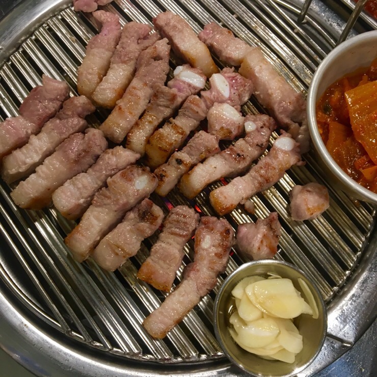 [신림맛집] 두툼한 삼겹살 신림 고기집! 연탄아재
