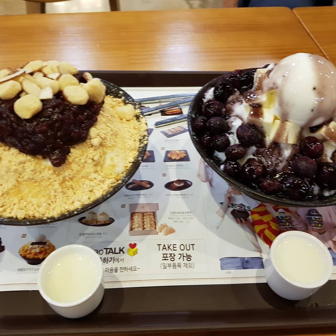 #오창설빙 #팥인절미빙수 #아버지와어머니와함께  #아버지생신 생신 날 #디저트 
생신 축하드립니다. 행복하세요~~^^