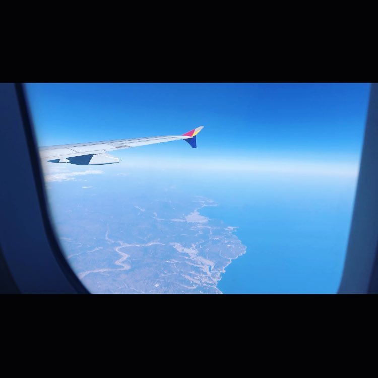 첫 일본 여행이었는데 너무 너무 즐거운 오사카였다 🙂 혼자 계획 짜기 너무 어려웠는데 유네한테 도움 받아서 열심히 짜고 열심히 놀다 왔다! 얏호! 
그리고 공항에서 비행기 기다리다가 면세점 앞에서 유노윤호랑 최강창민을 봤는데 신기하게도 같은 비행기를 탔다. 연예인을 잘 모르는데도 한 번에 알 수 있었다 역시 빅스타... ⭐️ 오사카 기대도 안 하고 갔는데 너무 재밌어서 진짜 다음 번에 또 갈거다 ㅠㅠ 흑흑 초딩이 쓰는 일기 같지만,,,,,