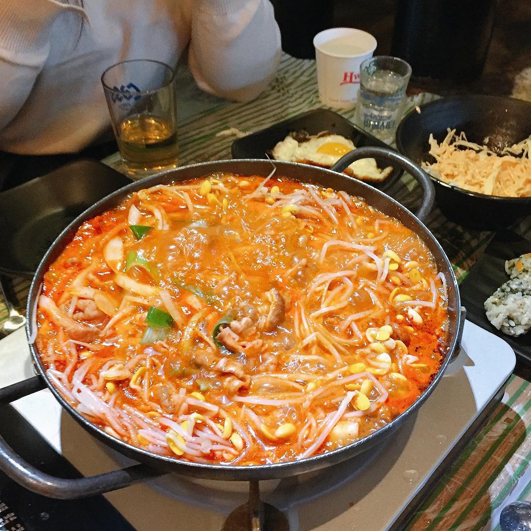 #크라운닭발
.
.
#닭발 #국물닭발 #부산대 #부산대맛집 #부산대크라운닭발 #짜글이닭발 #먹스타그램 #맛스타그램 #인친 #맞팔 #선팔 #선팔하면맞팔