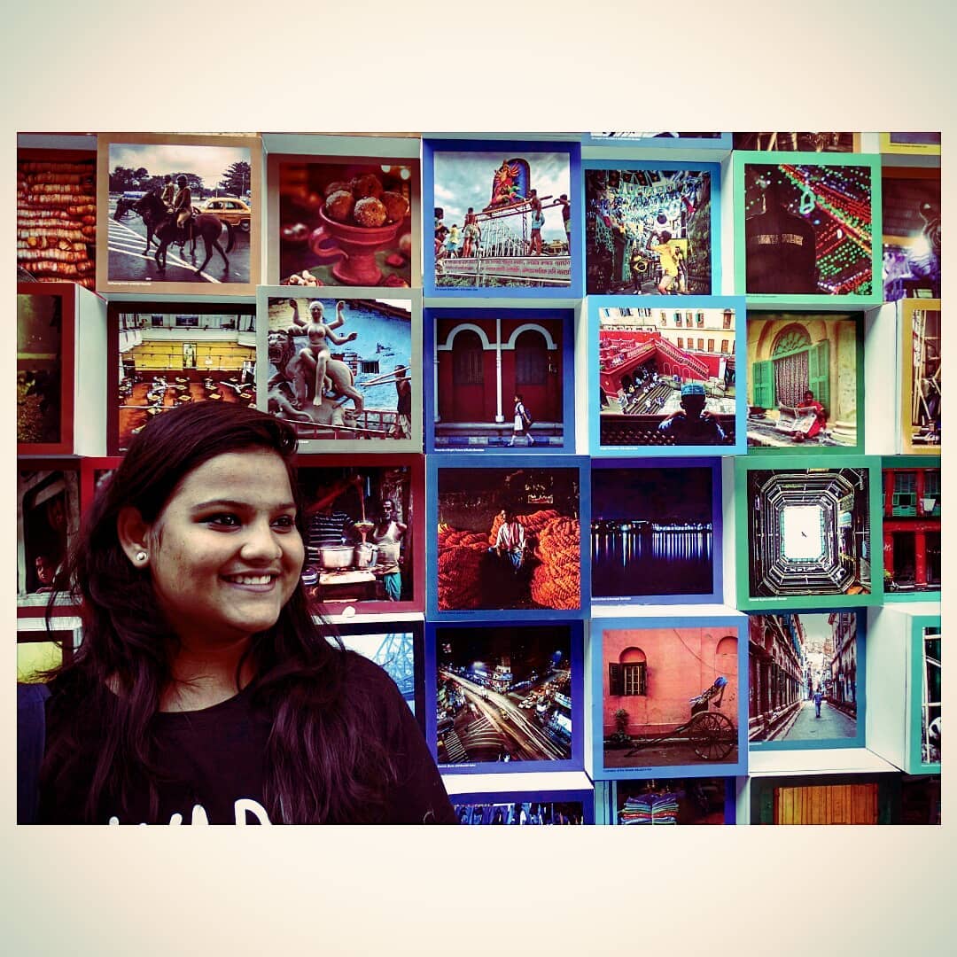 You don't take a photograph, you make it ~ Ansel Adams
In frame: titas_njr 
Behind the lens: juniepsherlockian
#photography #photographylovers #photographs #artrickshaw #artlane #kolkata #candid #fakecandid #colours #sonycamera #friends #dates #art #paintings #artists #exhibition #kolkataartslanefestival #kolkataartrickshaw #aesthetic #aesthetictumblr #aesthetics #aesthetically #pretty #canvas #canvasart #pictures #click #capture #photo #portraitphotography