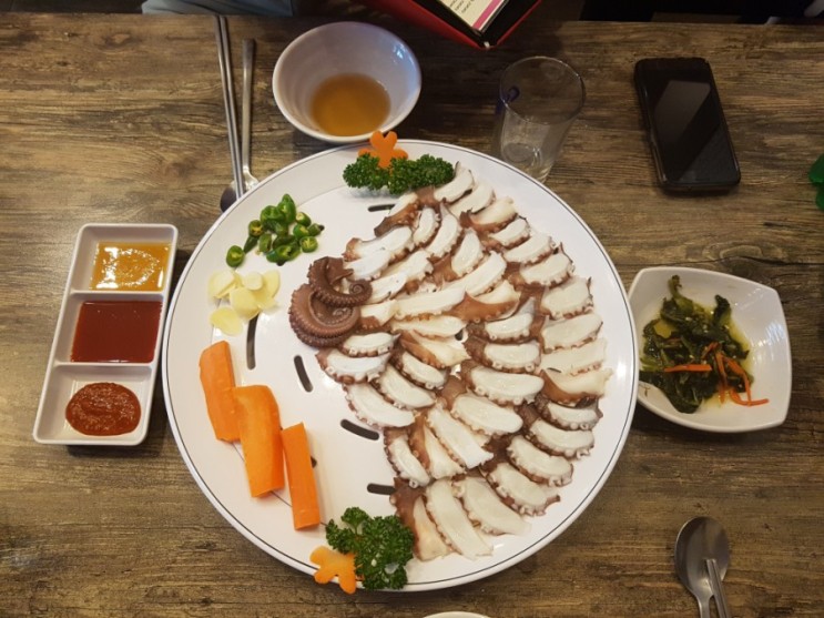 서현 회식장소 삼돌이, 중복 회식메뉴는 돌문어숙회!