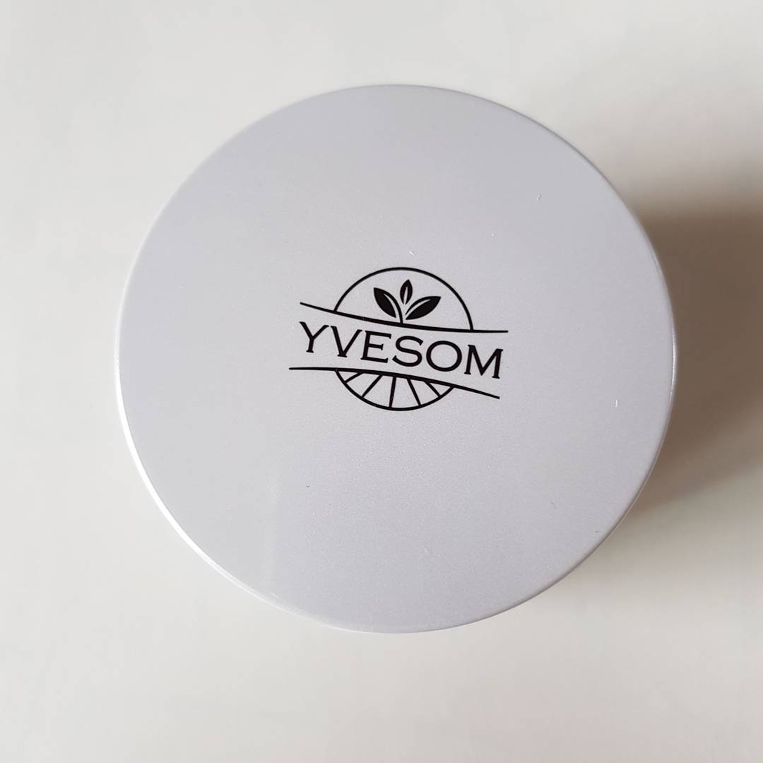 @kim.kh2437 on Instagram: “#입솜스쿠알란크림#yvesom#스쿠알란크림 #입솜#입솜화장품#입솜화장품개봉기 #미백크림 #주름개선 #수분크림추천  세수만해도 건조해지는 시기 겨울이 성큼 다가왔어요..입소문난 스쿠알란크림 저도 한번 발라보려구요.. 뚜껑 어디뒀나 찾을필요도없이…”