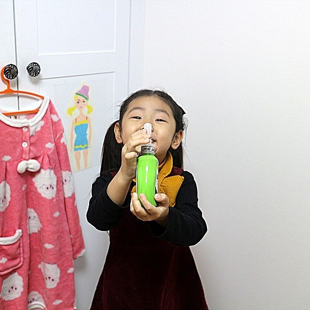 배혜교 on Instagram: “우리 아이들 옷에는 #향기솔솔🌸  이제 더이상 찜찜하지않아! #악취엔아취입니다 ✔ https://goo.gl/9bQSwY  #악취엔아취 #아취그린다우니 #섬유탈취제 #향스타그램 #향기스타그램 #주부스타그램 #광주맘 #애스타그램 #아이둘맘👫…”