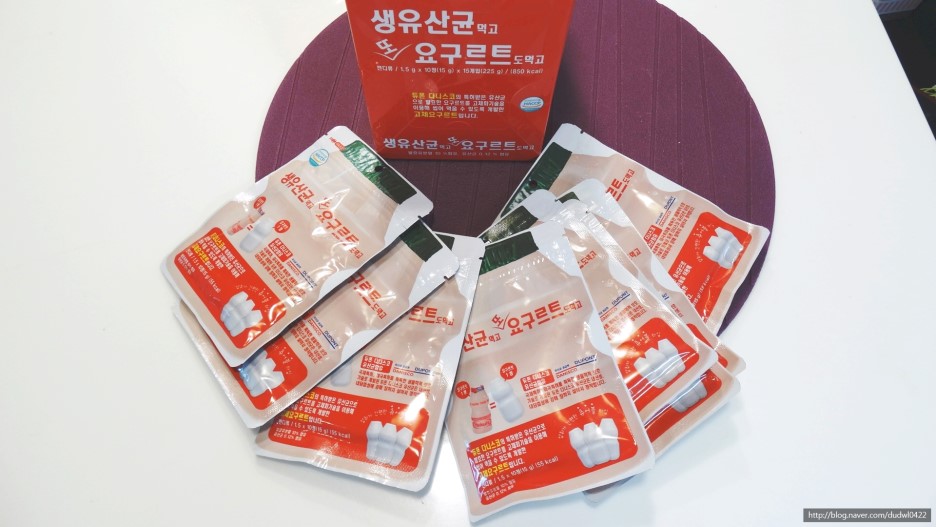 츄어블유산균 :온가족 생유산균 먹고 또 요구르트도 먹고 >_<