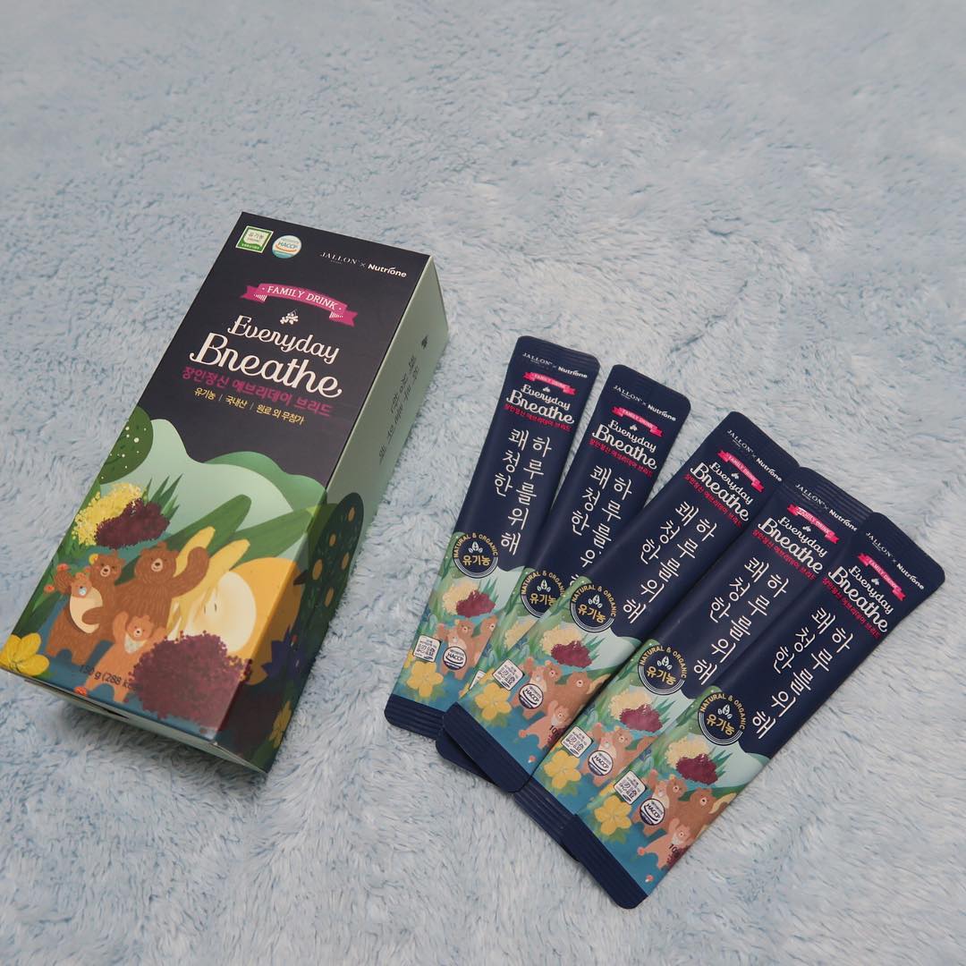 ʟᴜᴠ ᴜ on Instagram: “- 환절기 유기농 배도라지 건강음료 장인정신 에브리데이 브리드🌿 이제 그만 감기랑 절교하고 싶은🤣 기관지가 약한 베비를 위해 준비한 장인정신 에브리데이 브리드 맛있는지 끝까지 춉춉❤️ 아프지말자❣️ 행사할때 한박스 쟁여둔거 최고 잘한일👍🏻 . . .…”