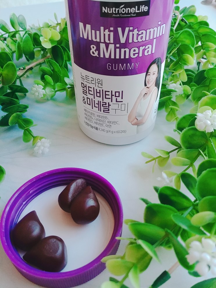 룩앳미 김재경이 먹은 건강 젤리  뉴트리원 구미 :)