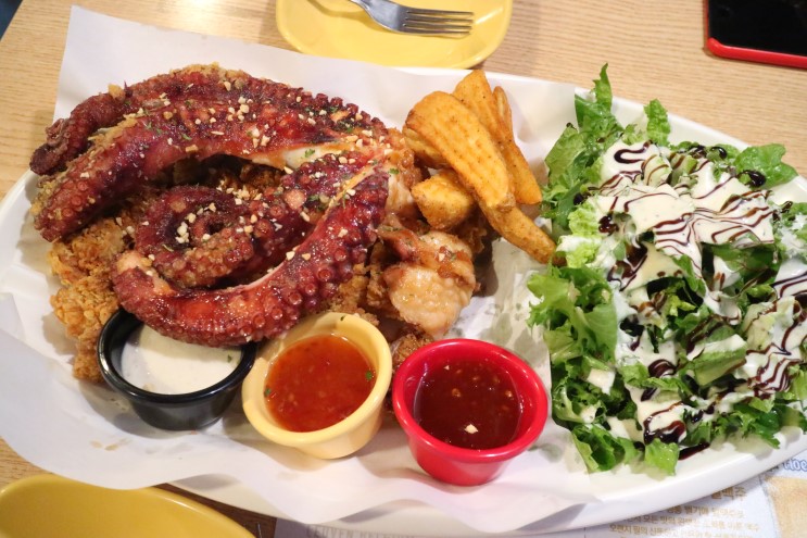 삼성역맛집 문어앤치킨 - 매일쏜다 어플로 음료수도 서비스 받고 겉바속촉 치킨 짱맛~