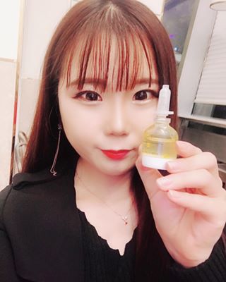 설렘💋 on Instagram: “#로하셀 #비타드롭샷앰플  멀티비타민 성분이 농축된 비타드롭샷🍋 9가지 비타민이 들어있어 깨끗하고 맑은 피부로 가꾸어줘요! - #lohacell #로하셀앰플 #로하셀드롭샷앰플 #피부활력 #주름개선 #미백 #보습 #피부관리 #홈케어 #앰플추천…”