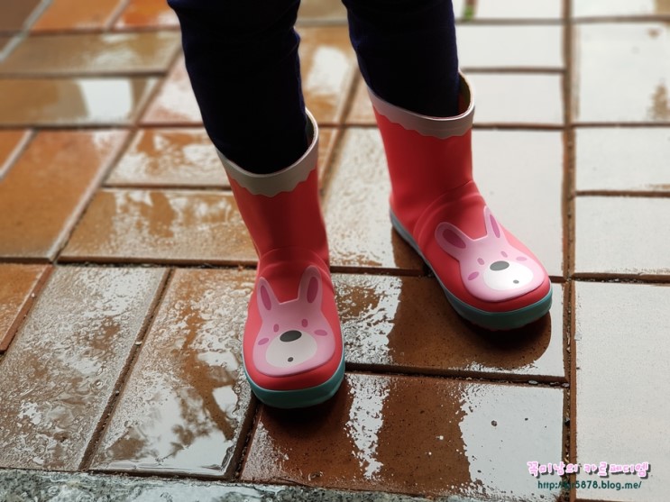 아동레인부츠 아이가 더좋아하는 부기베어 비오는날 기다려요