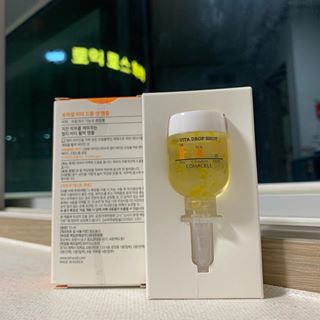 은혜 on Instagram: “🍯로하셀) 비타 드롭샷 앰플🍯 28도 넘는 일본 무더위에 보령 머드 축제 갔다 왔냐는 소리 들을 정도로 탔는데 비싼 돈 주고 미백 받지 않아도 홈 케어로 하얀 피부로 돌아 왔당!! (생얼 사진 주의,,,,,,,,,🤭‼️) 수용성 비타민 B, C와…”
