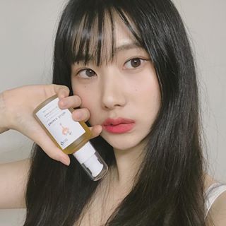 @say_iiny on Instagram: “피부 보습 촉촉💦 - - 정제수가 단1%도 없이 #순수자연유래99.99% 첨가 된 #당근오일 '#네이처벨르 페이스&바디 오일' - 끈적임 없이 가볍고 촉촉 - 흡수가 빠르고 가벼워서 여름에도 부담 없이 사용 가능👍 - 색소X 인공향X 🤭 - 오일의…”