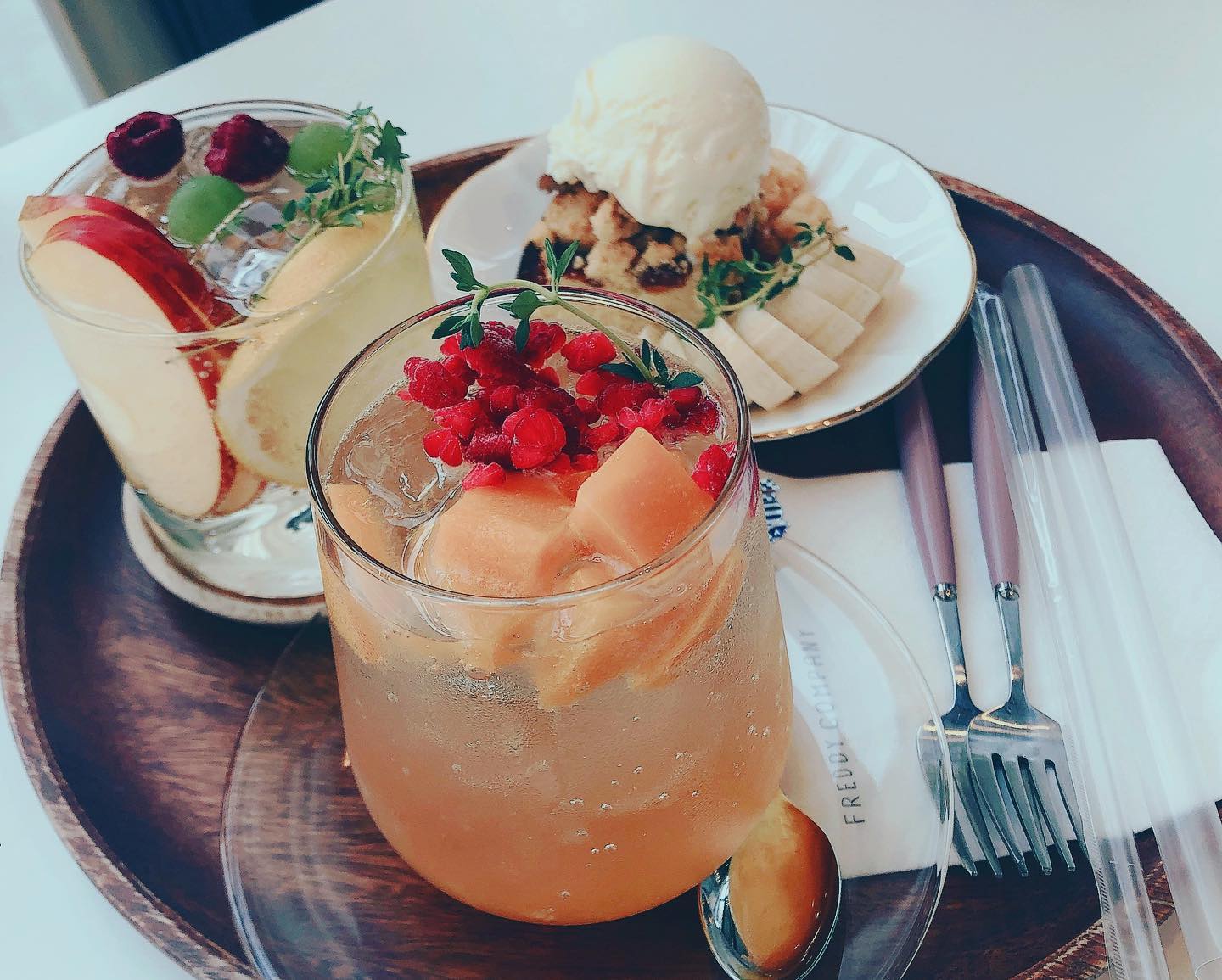우와...기대이상의 비주얼에 감탄 맛나맛나 :) 용인 맛난 디저트카페
👍

#애플에이드#용인디저트카페 #에버랜드카페 #프래디컴퍼니
