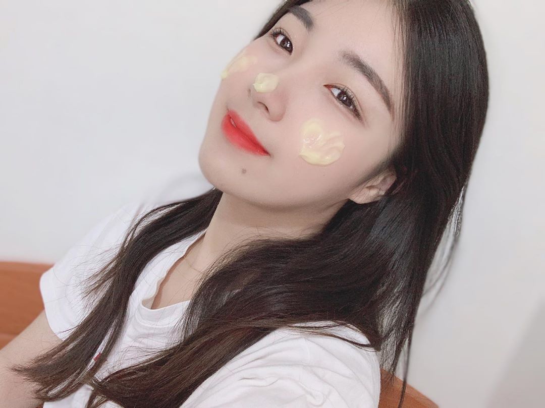 소영짱ෆ⃛ on Instagram: “미세먼지때문에 가뜩이나 민감한피부가 더더더더더 민감해져서 많이 곤란했는데 ( ˃ ⌑ ˂ഃ )  이 제품을 사용한 뒤로 피부가 건강해졌답니당 ㅎㅎ 미세먼지, 블루라이트, 유해성분 3중 필터링 기능에 수크랄페이트 성분까지 함유해 피부 재생효과까지 !!…”