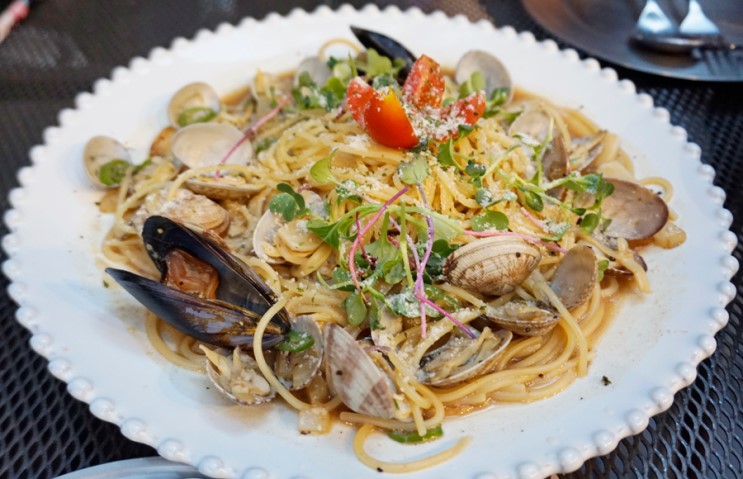 역삼역 맛집 / 분위기 좋은 테라스 다이닝 펍 '라운더스 라운지'