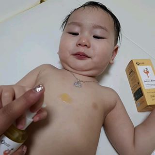 정미소 on Instagram: “완전 피부 #예민보스 조금만 관리안하거나 건조하면 이렇게 올라와서 요즘 #당근오일 #네이처벨르페이스바디오일 발라주는중😍 . 여름에는 오일 잘사용안하게 되는데 당근오일은 끈적임없이 흡수가 빨라서 여름에 사용해도 부담스럽지않아요👍 . #네이처벨르 제품은…”