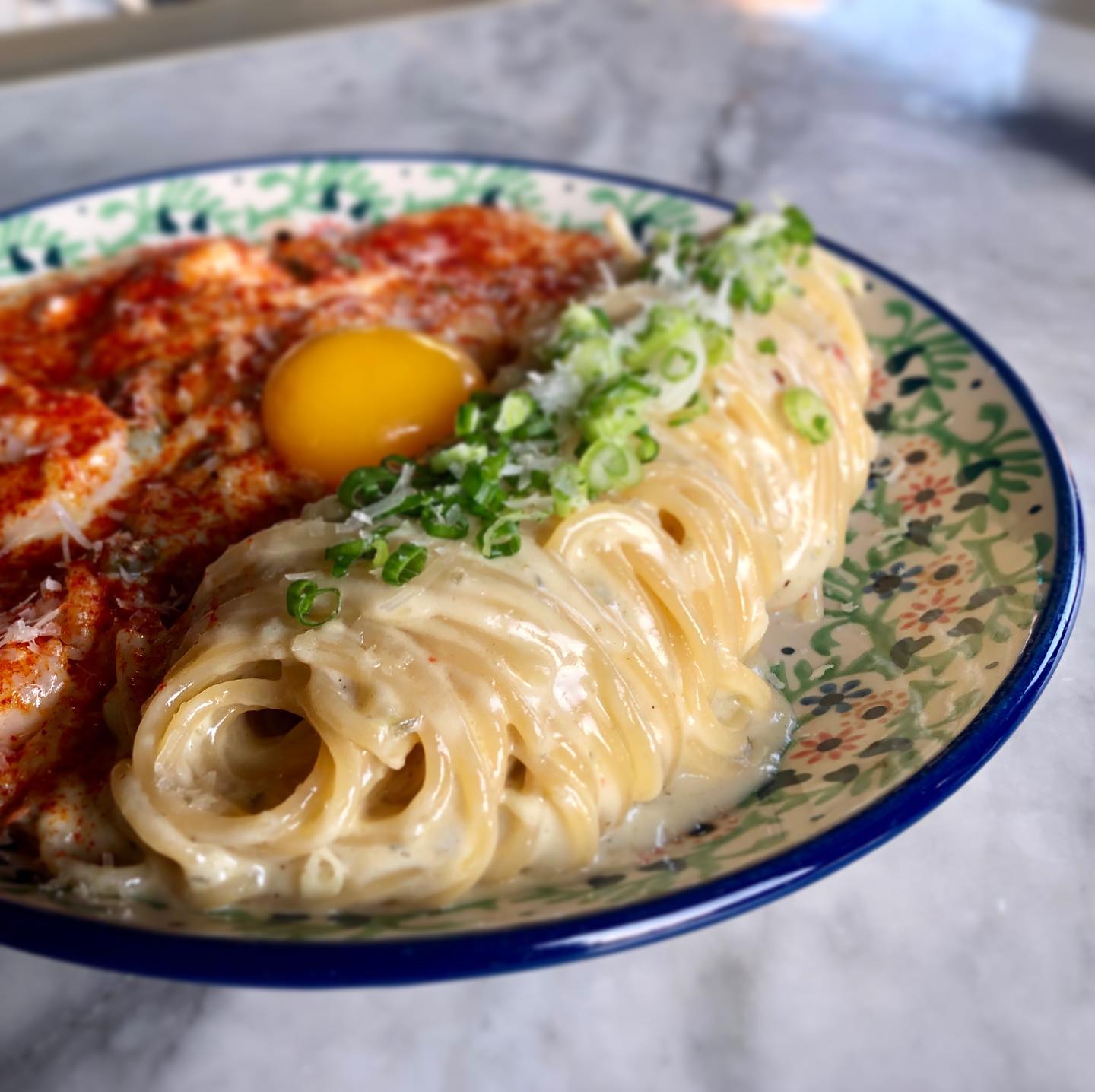 20190604 #식단일기 #저녁 #🍴
일주일만에 올리는 식단일기가 파슽하라니...그치만 행복의 맛..ㅜㅜ 드디어 피땀눈물의 엉엉졸전이 끝났어요😭😇 그래서 매일매일 약속이 생겨서 다이어트는 물건너간 것 같지만 일단 행복햄미다아ㅜㅜ