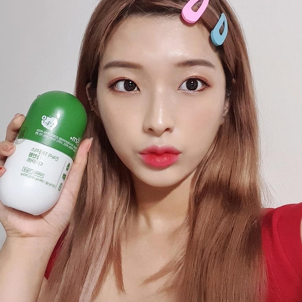 진영 on Instagram: “깻잎추출물이 들어 있어 체지방감소를 도와주는 진녹이👍 진녹이먹고 변비 탈출! 다이어트에서도 벗어나고 싶네😢 . . #grn #지알엔 #grn다이어트 #grn진녹이 #진녹이 #깻잎다이어트 #지알엔진녹이 #깻잎추출물 #올인원다이어트 #독점소재 #다이어트…”