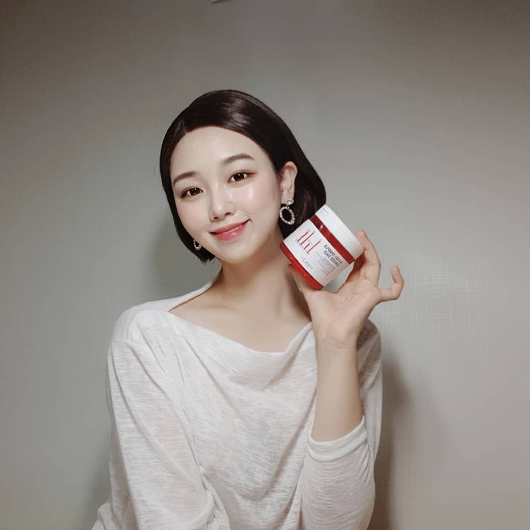 인하공전 항공운항과 18 on Instagram: “#lohacell #로하셀 #로하셀쏘심플거즈패드 #로하셀필링패드 #로하셀거즈패드 #쌍욕패드 #스킨케어 #등드름 #각질 #트러블관리 #각질관리 #블랙헤드 #피지 #여름철피부관리 - 요즘 피부 진짜 뒤집어졌었는데 요 아이 쓰니까 점점…”