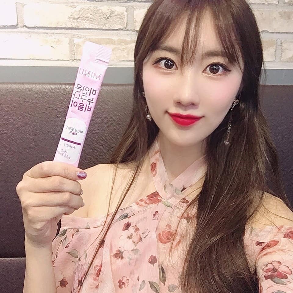 박은수 on Instagram: “비움이 안먹는 미인 누구야
비움이 먹고 선미처럼 미인될래💃
.
.
.
#미누 #비움이 #미누비움이 #푸룬 #미인시대 #푸룬 #상쾌한아침 #식이섬유 #프리바이오틱스 #맛있다 #상큼 #피부미인의길 #이너뷰티 #건강관리 #선미 #아이돌스”